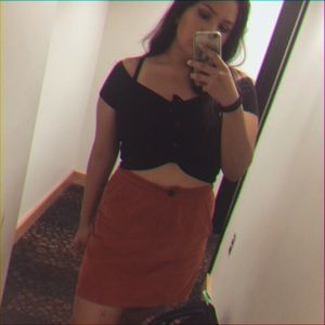 Meet your Posher, Nidia